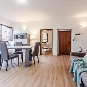 Milton Con Terrazza , Arezzo Italia